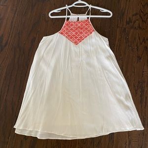 Excellent Condition, beautiful swing dress. Great for spring and summer.